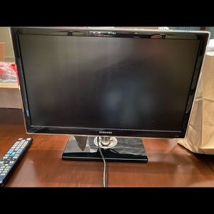 Samsung Flatscreen Cable TV